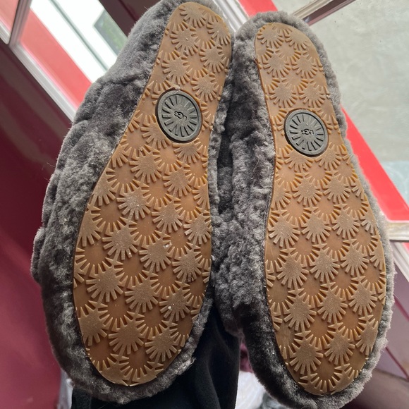 Ugh slide - Picture 2 of 3